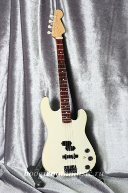 Сувенирная мини-гитара Fender Bass 