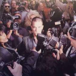 ROBBIE WILLIAMS LIFE THRU A LENS Фирменный CD 